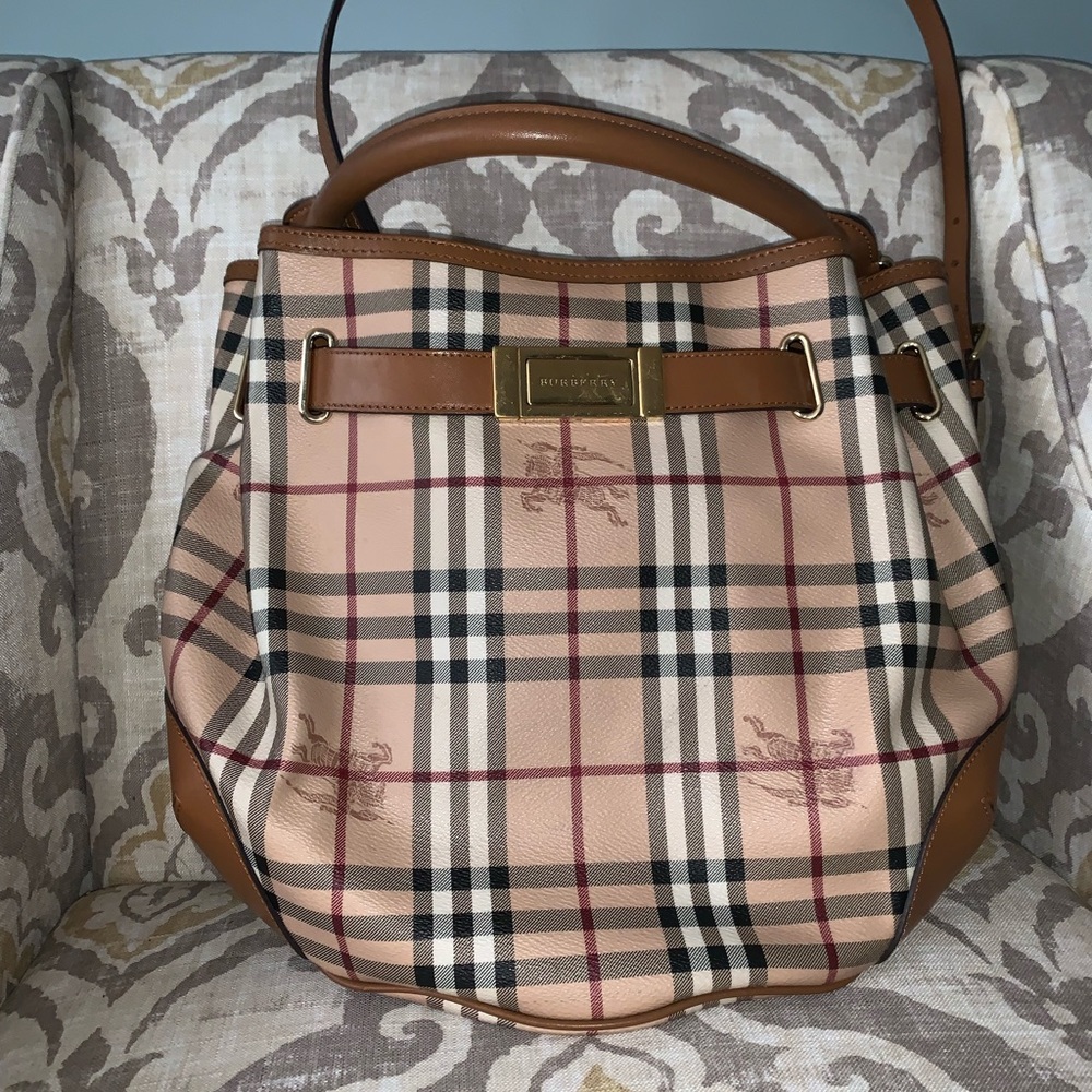 Burberry Purse - Picture 2 of 5